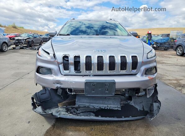 1C4PJMCS0HW609002 2017 JEEP CHEROKEE Silver Вид спереду