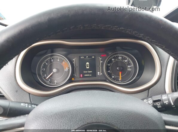 1C4PJMCS1GW240987 2016 JEEP CHEROKEE Blue Widok tylnych siedzeń