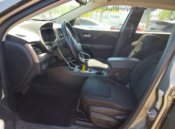 1C4PJMCS6HW513648 2017 JEEP CHEROKEE Gray Front interior view