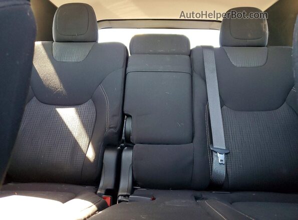 1C4PJMCS6HW513648 2017 JEEP CHEROKEE Gray Rear seats view