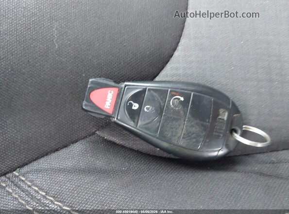 1C4PJMCS6HW556967 2017 JEEP CHEROKEE Gray Widok deski rozdzielczej