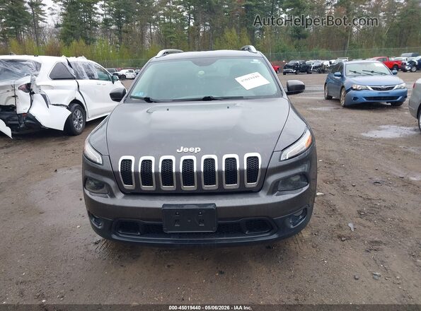 1C4PJMCS6HW556967 2017 JEEP CHEROKEE Gray Widok zestawu wskaźników