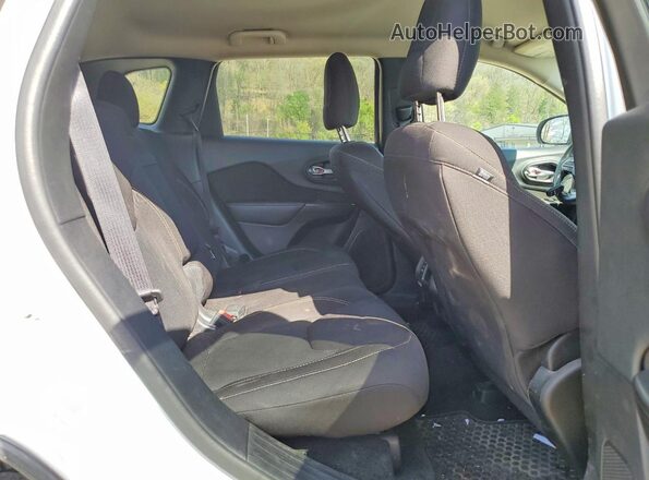 1C4PJMCS7GW140313 2016 JEEP CHEROKEE White უკანა სალონის ხედი