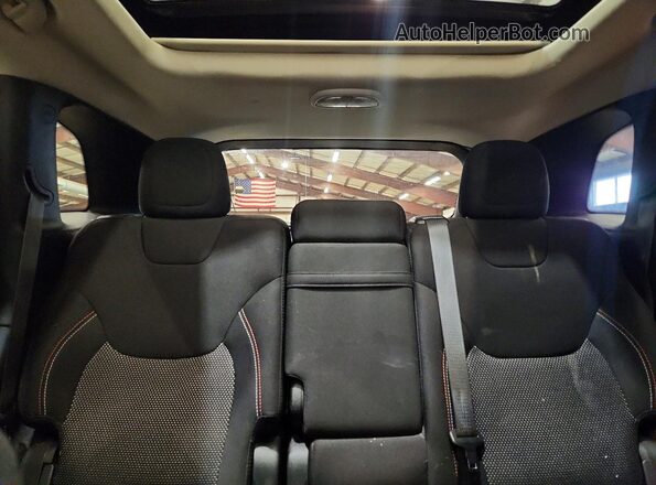 1C4PJMCS9HW545638 2017 JEEP CHEROKEE Black Widok tylnych siedzeń