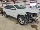 2018 Jeep Cherokee Latitude Белый vin: 1C4PJMCX4JD501639