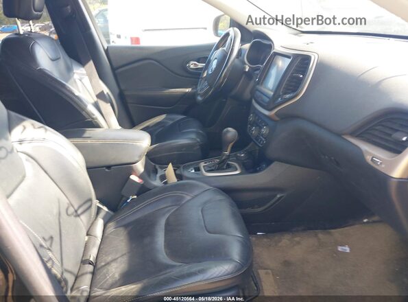 1C4PJMDB2HW520689 2017 JEEP CHEROKEE Черный Вид салона спереди