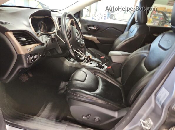1C4PJMDB3JD505832 2018 JEEP CHEROKEE Silver Vista interior delantera
