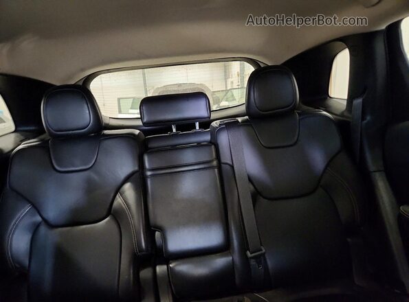 1C4PJMDB3JD505832 2018 JEEP CHEROKEE Silver Vista de los asientos traseros