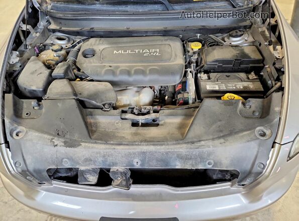 1C4PJMDB3JD505832 2018 JEEP CHEROKEE Silver Vista del compartimento del motor