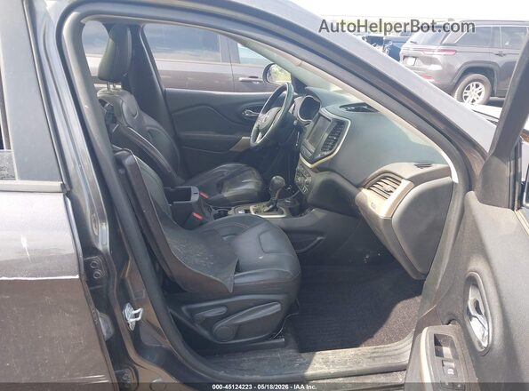 1C4PJMDB8JD589825 2018 JEEP CHEROKEE Gray Vista interior delantera