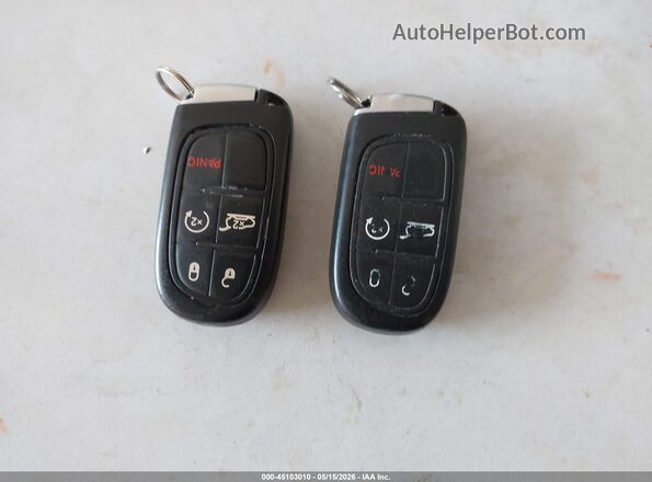 1C4PJMDBXJD508954 2018 JEEP CHEROKEE Белый Вид панели приборов