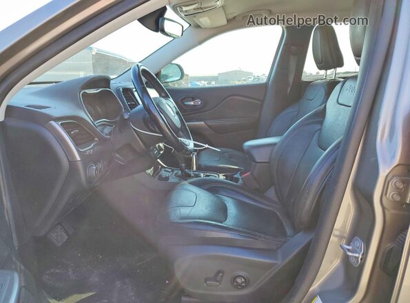 1C4PJMDX7LD588938 2020 JEEP CHEROKEE Серебряный Вид салона спереди