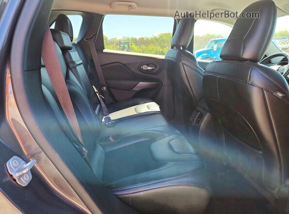 1C4PJMLB3KD214377 2019 JEEP CHEROKEE Charcoal Սալոնի հետևի տեսք
