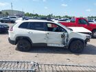 2019 Jeep Cherokee Altitude 4x4 White vin: 1C4PJMLB9KD464996