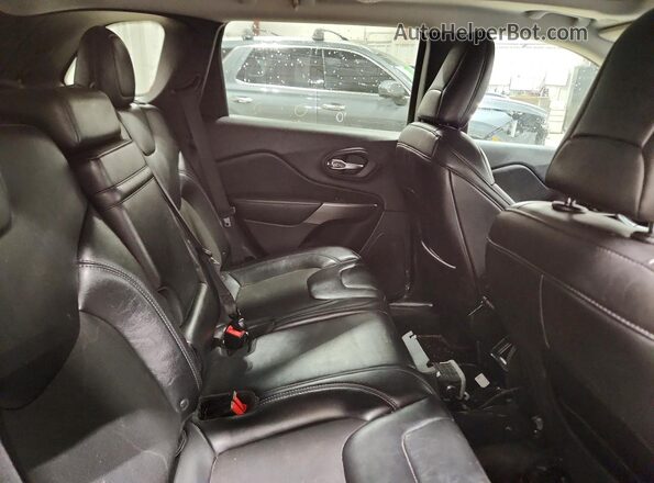 1C4PJMLX3KD287910 2019 JEEP CHEROKEE Gray უკანა სალონის ხედი