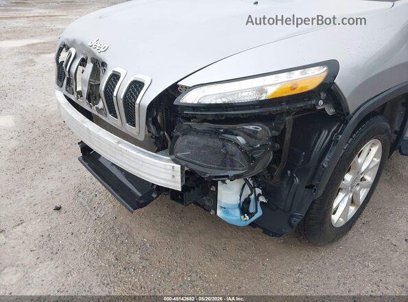 1C4PJMLX4JD530283 2018 JEEP CHEROKEE Серебряный Вид спереди