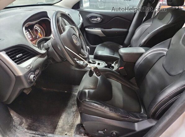 1C4PJMLX8JD571810 2018 JEEP CHEROKEE White Widok wnętrza z przodu