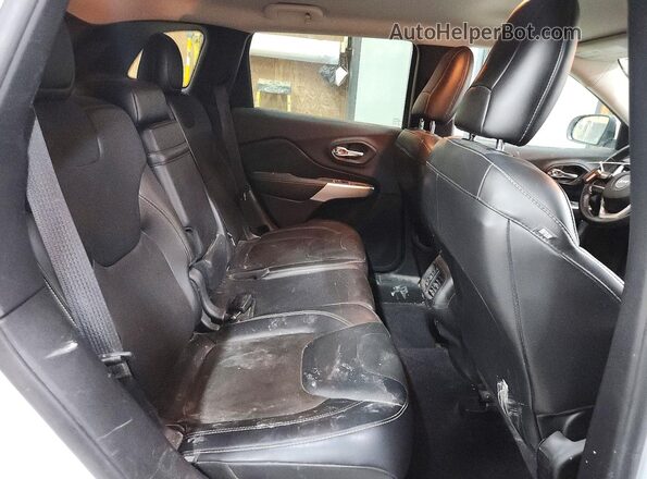 1C4PJMLX8JD571810 2018 JEEP CHEROKEE White Widok wnętrza z tyłu