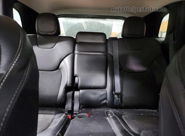 1C4PJMLX8JD571810 2018 JEEP CHEROKEE White Widok tylnych siedzeń