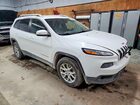 2018 Jeep Cherokee Latitude Plus White vin: 1C4PJMLX8JD571810