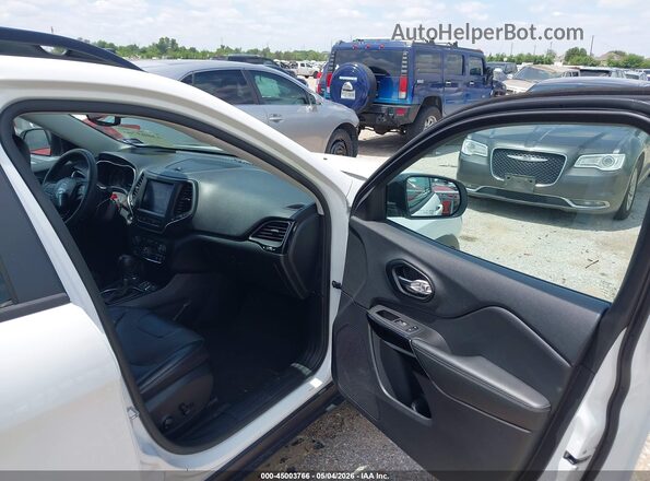 1C4PJMMB3PD112793 2023 JEEP CHEROKEE White Front interior view