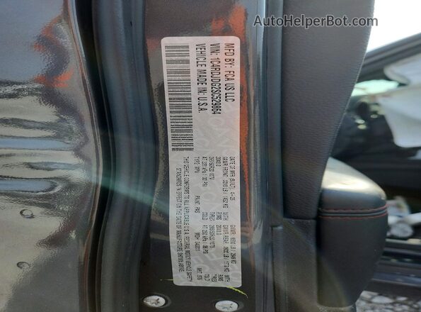 1C4RDJDG2SC529864 2025 DODGE DURANGO Charcoal VIN կոդի պիտակի տեսք