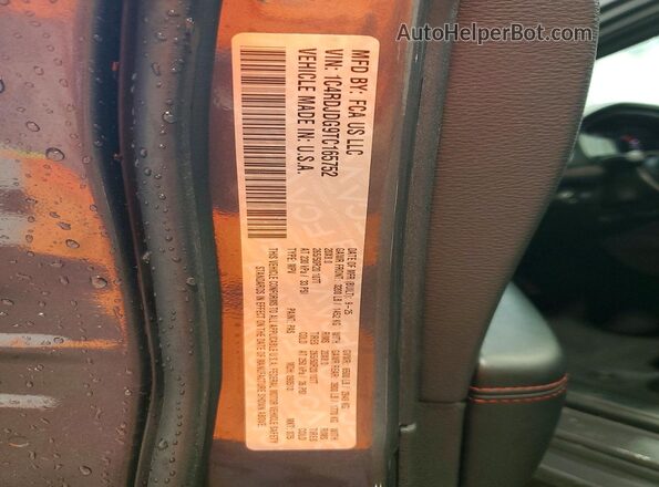 1C4RDJDG9TC165752 2026 DODGE DURANGO Charcoal Widok naklejki z numerem VIN