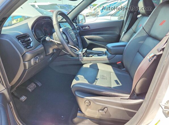 1C4RDJDG9TC246797 2026 DODGE DURANGO White Vista interior delantera