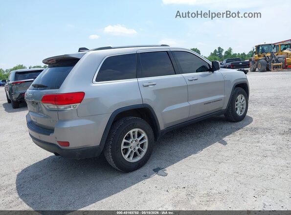 1C4RJFAG1JC177465 2018 JEEP GRAND CHEROKEE Серебряный Задняя правая четверть