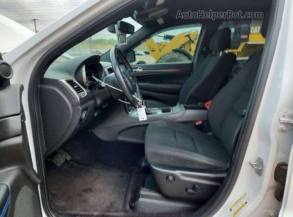 1C4RJFAG2JC420930 2018 JEEP GRAND Белый Вид салона спереди