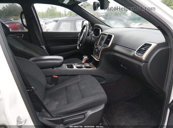 1C4RJFAG7HC658718 2017 JEEP GRAND CHEROKEE Белый Вид салона спереди