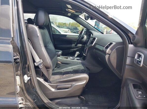 1C4RJFAG7JC203079 2018 JEEP GRAND CHEROKEE Черный Вид салона спереди