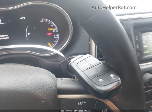1C4RJFAG8HC844123 2017 JEEP GRAND CHEROKEE Серебряный Вид панели приборов