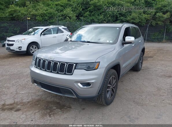 1C4RJFBG6JC129037 2018 JEEP GRAND CHEROKEE Серебряный Передняя левая четверть