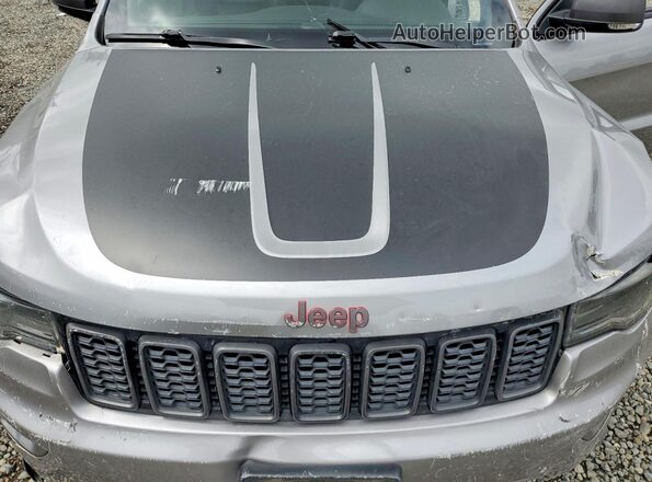1C4RJFLG3HC932929 2017 JEEP GRAND Gray Vista del compartimento del motor