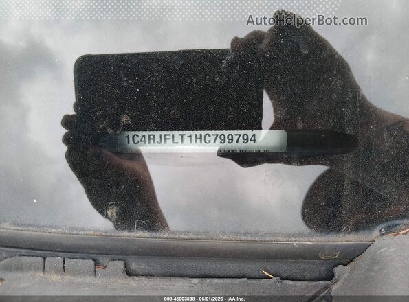 1C4RJFLT1HC799794 2017 JEEP GRAND CHEROKEE Черный Вид подкапотного пространства