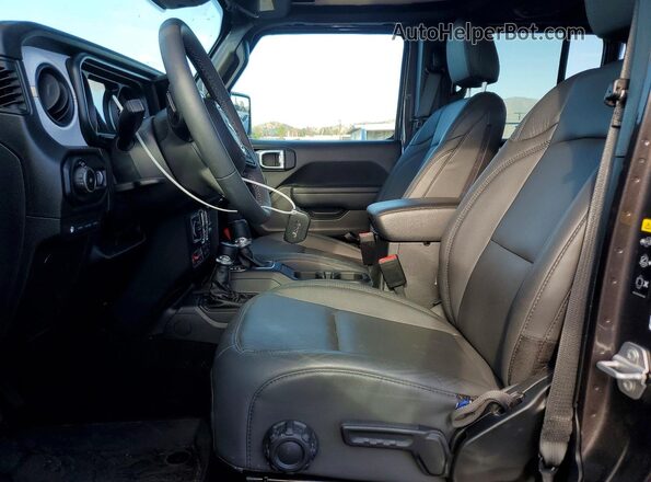 1C4RJXN68SW590698 2025 JEEP WRANGLER Угольный Вид салона спереди