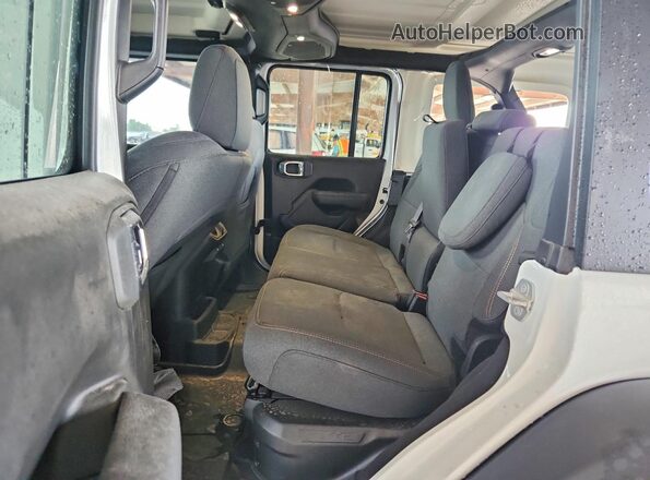 1C4RJXN6XSW588323 2025 JEEP WRANGLER White Rear interior view