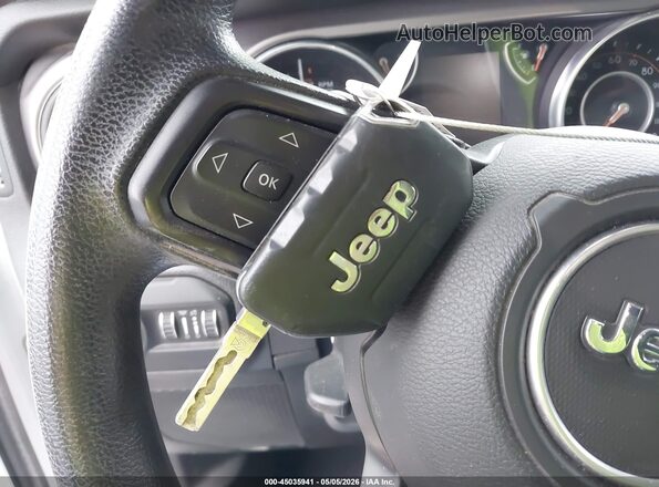 1C6HJTAG5ML534216 2021 JEEP GLADIATOR Белый Вид панели приборов