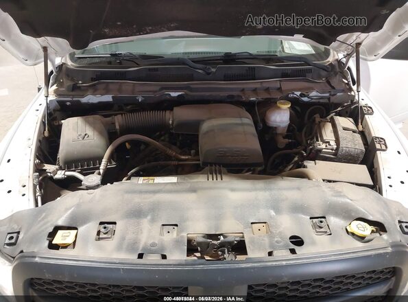 1C6RR6FG2JS296544 2018 RAM 1500 Белый Вид сзади