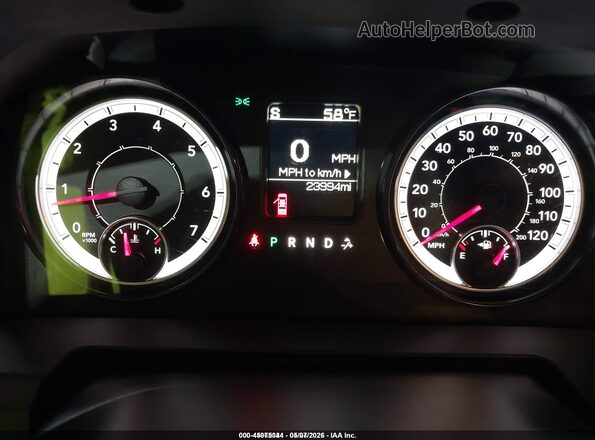 1C6RR6FG2JS296544 2018 RAM 1500 Белый Вид задних сидений