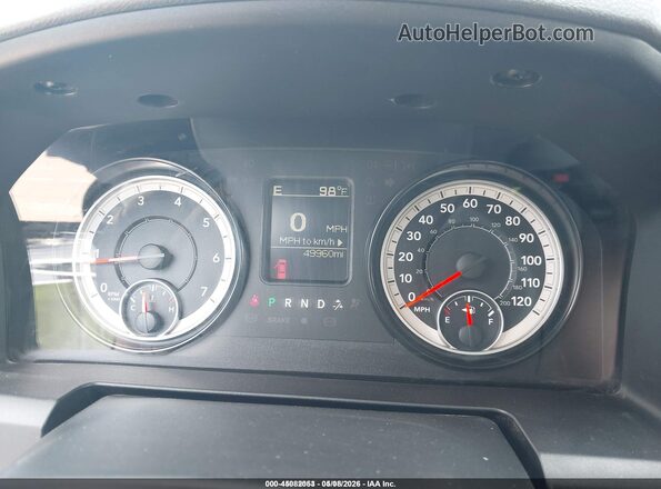 1C6RR6FG4HS609426 2017 RAM 1500 Белый Вид задних сидений
