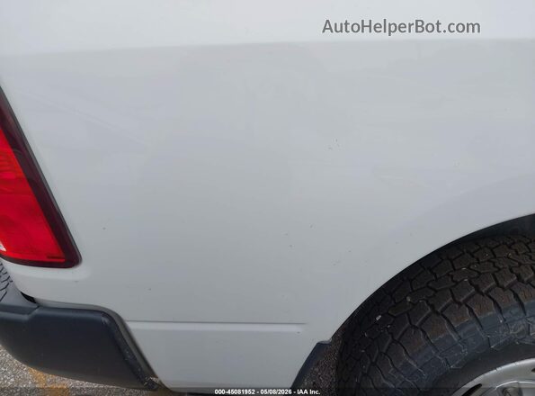 1C6RR6FG4HS614805 2017 RAM 1500 Белый Вид задней части салона