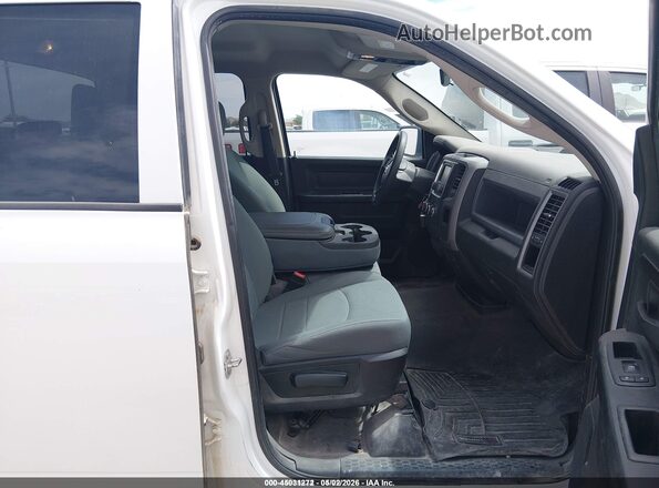 1C6RR6FG9JS322296 2018 RAM 1500 White Vista interior delantera
