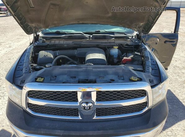 1C6RR6FG9JS340166 2018 RAM 1500 Черный Вид задней части салона