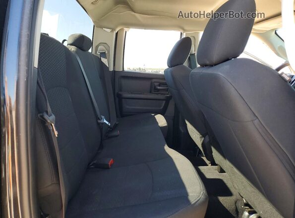 1C6RR6FG9JS340166 2018 RAM 1500 Черный Вид задних сидений