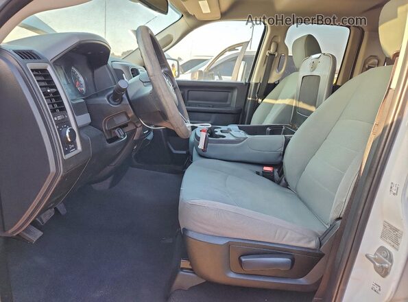 1C6RR6FGXJS262948 2018 RAM 1500 Белый Вид салона спереди