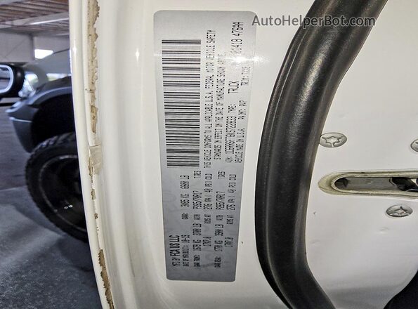 1C6RR6FT6KS722833 2019 RAM 1500 Белый Вид подкапотного пространства