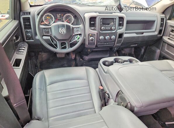 1C6RR6FT9LS128609 2020 RAM 1500 Белый Вид панели приборов