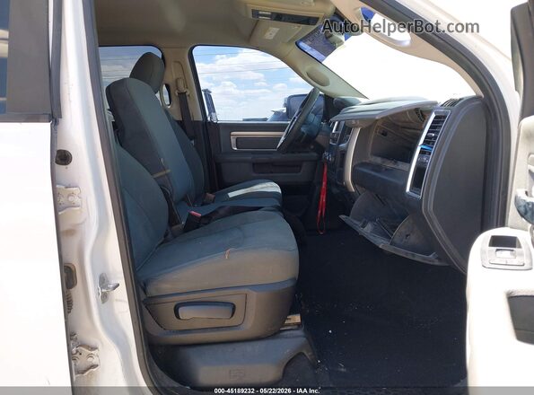 1C6RR6GG3GS143646 2016 RAM 1500 White Widok wnętrza z przodu